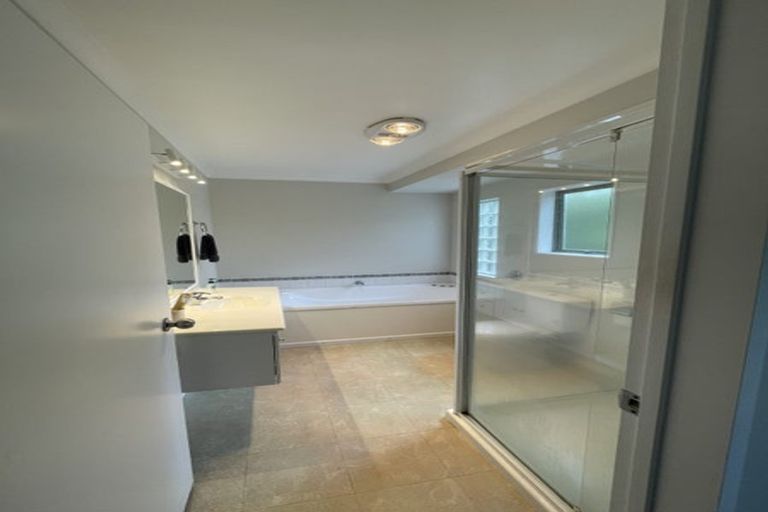 Photo of property in 255 Golf Road, Titirangi, Auckland, 0604