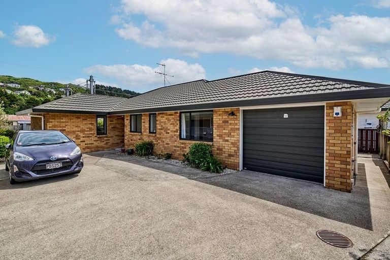 Photo of property in 9b Hinau Street, Tawa, Wellington, 5028