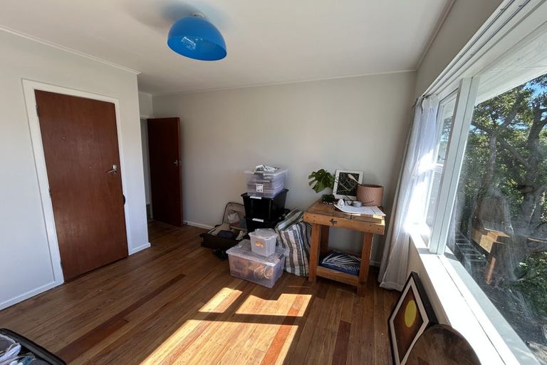 Photo of property in 18 Aplin Terrace, Ngaio, Wellington, 6035