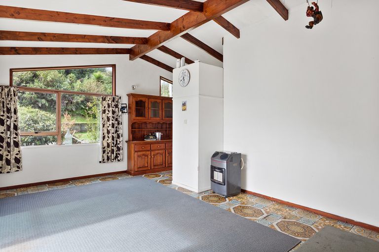 Photo of property in 33 Tombleson Road, Lake Rotoma, Rotorua, 3074