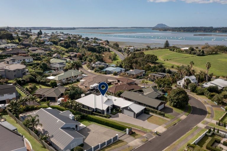 Photo of property in 11 Owen Place, Omokoroa, 3114