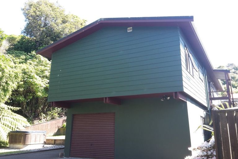 Photo of property in 2/31 Camellia Terrace, Maungaraki, Lower Hutt, 5010