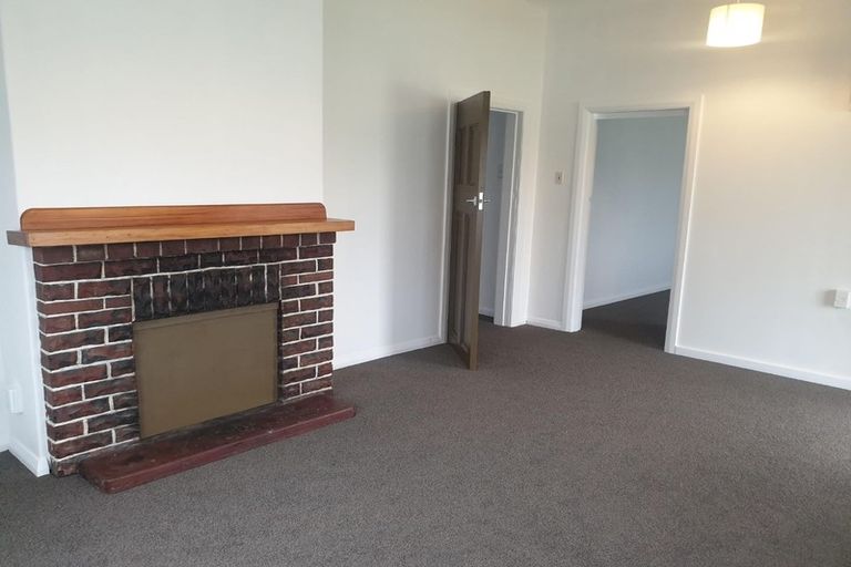 Photo of property in 6 Julian Street, Eltham, 4322