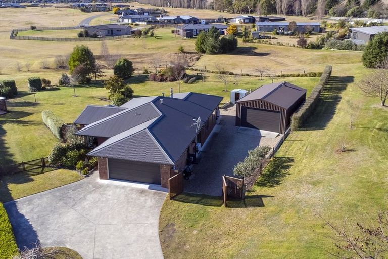 Photo of property in 500 Kinloch Road, Kinloch, Taupo, 3377