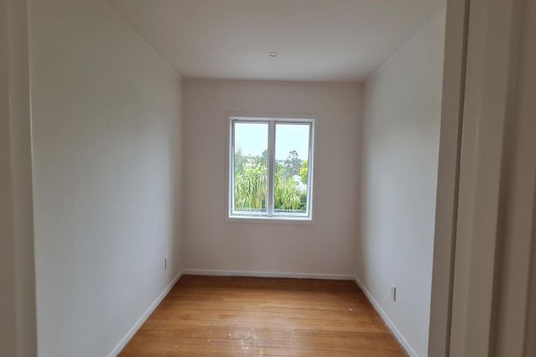 Photo of property in 31 Lanigan Street, Birkdale, Auckland, 0626