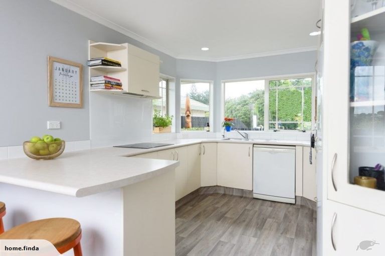 Photo of property in 12 Ridgemount Terrace, Welcome Bay, Tauranga, 3112