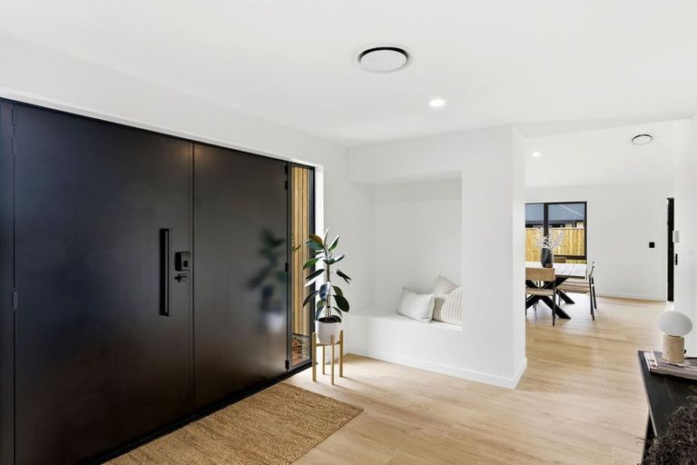 Photo of property in 94 Ridgeland Way, West Melton, 7618