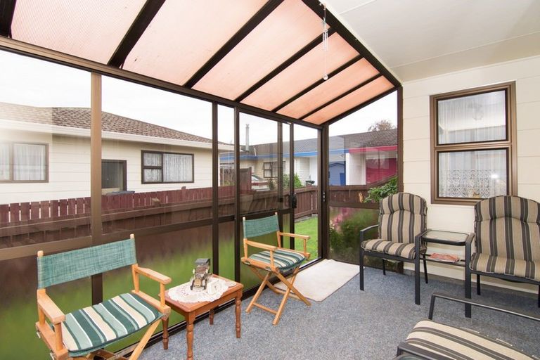 Photo of property in 55b Chatsworth Place, Highbury, Palmerston North, 4412