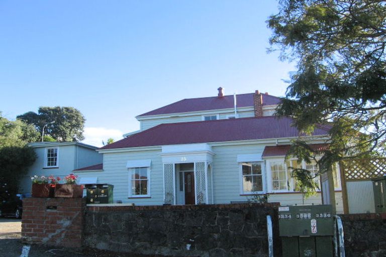 Photo of property in 1/25 Clyde Road, Bluff Hill, Napier, 4110