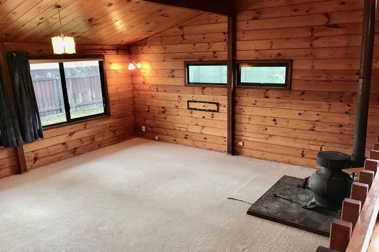 Photo of property in 63 Gemstone Drive, Birchville, Upper Hutt, 5018