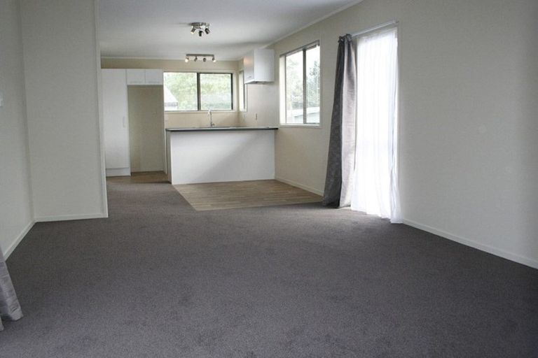 Photo of property in 337 Swanson Road, Ranui, Auckland, 0612