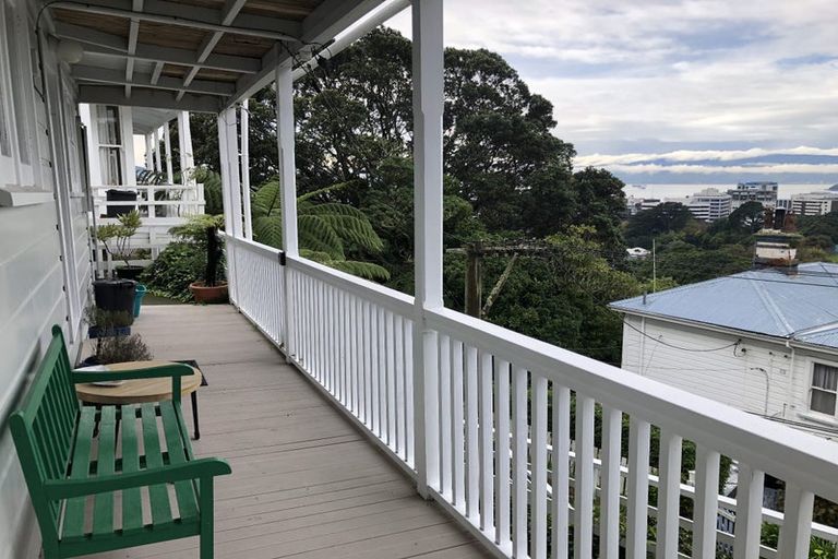 Photo of property in 37 Patanga Crescent, Thorndon, Wellington, 6011