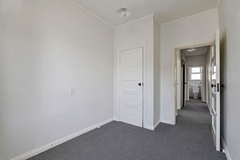 Photo of property in 28 Cornwall Street, Eltham, 4322