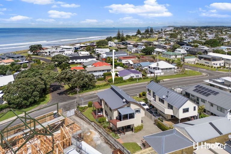 Photo of property in 19 Beach Road, Waihi Beach, 3611