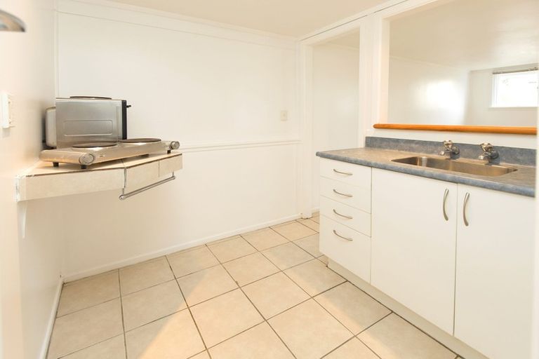 Photo of property in 952a Whangaparaoa Road, Manly, Whangaparaoa, 0930