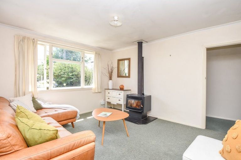 Photo of property in 22 Moreton Road, Carterton, 5713