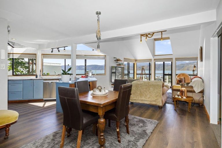 Photo of property in 80 Tio Tio Road, Seatoun, Wellington, 6022