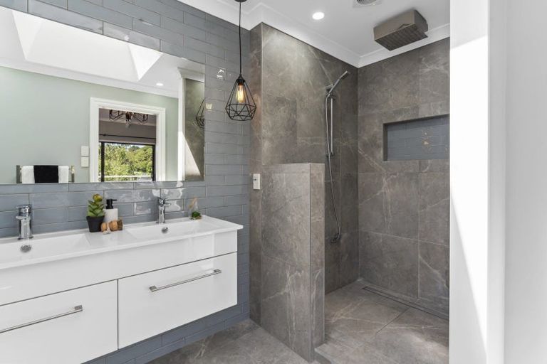 Photo of property in 15 Observatory Close, Whitby, Porirua, 5024