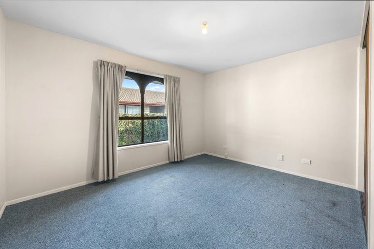 Photo of property in 1/12 Camrose Place, Ilam, Christchurch, 8041