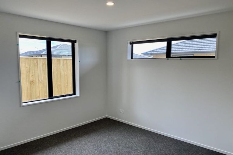 Photo of property in 22 Eileen Way, Rolleston, 7615