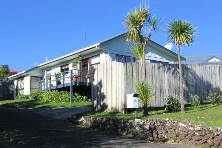 Photo of property in 37 Yorke Road, Haruru, 0204