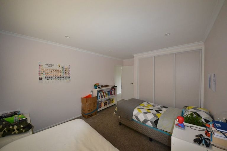 Photo of property in 2/42 Aberdeen Road, Campbells Bay, Auckland, 0620