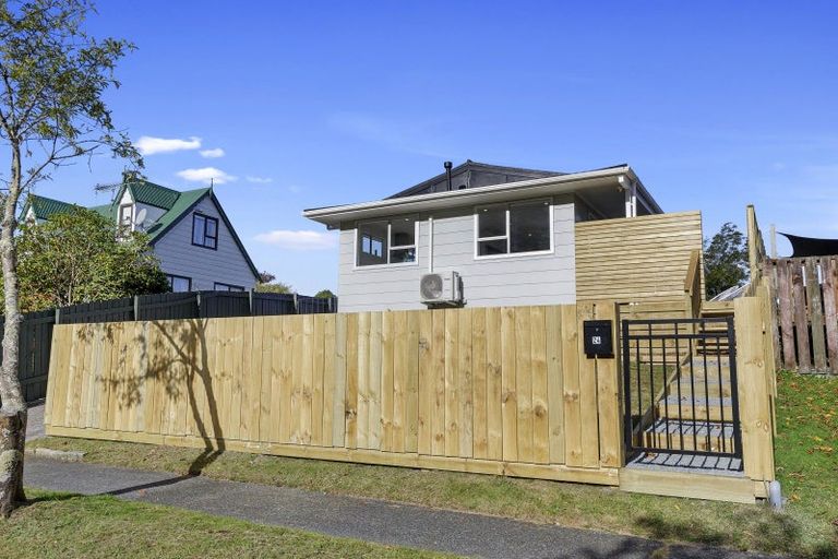 Photo of property in 24 Hartford Crescent, Totara Park, Upper Hutt, 5018
