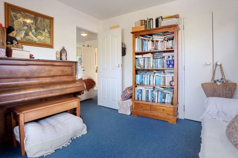 Photo of property in 9 Meadow Drive, Whitianga, 3510