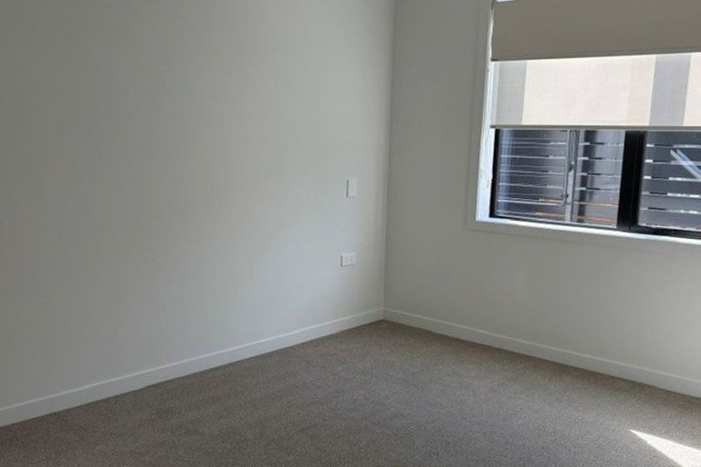 Photo of property in 7/160 Mazengarb Road, Paraparaumu, 5032