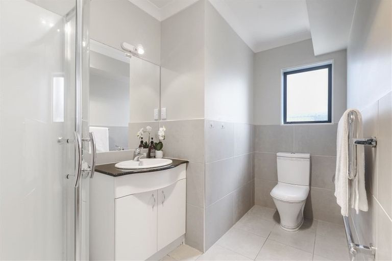 Photo of property in 6a Hope Farm Avenue, Pakuranga Heights, Auckland, 2010