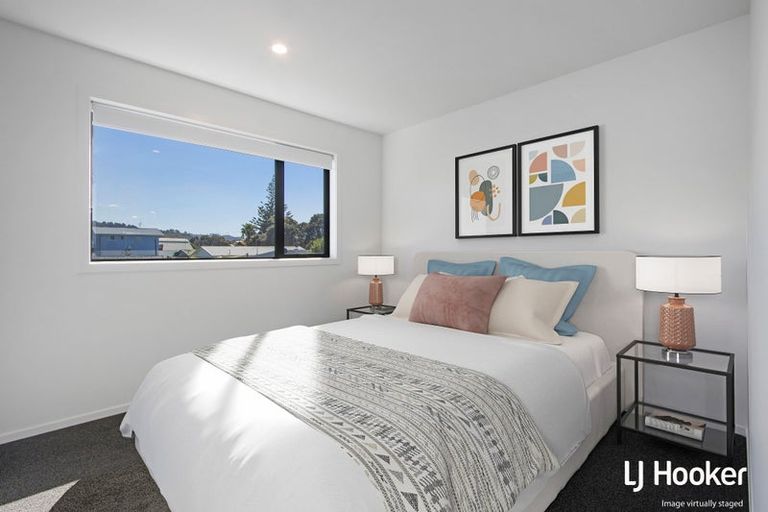 Photo of property in 1/40 Waiparaheka Drive, Wainui, 0932