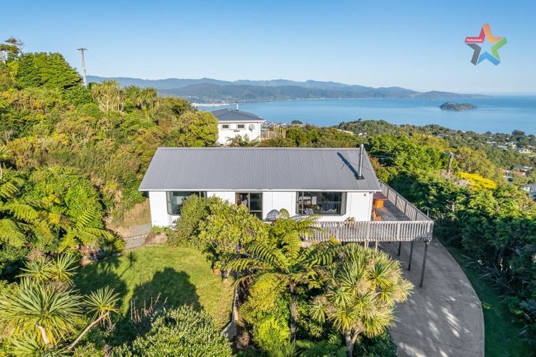 Photo of property in 24 Titiro Moana Road, Korokoro, Lower Hutt, 5012