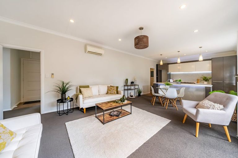 Photo of property in 2 Wood Street, Wallaceville, Upper Hutt, 5018