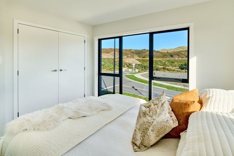 Photo of property in 69 Holystone Road, Whitby, Porirua, 5024