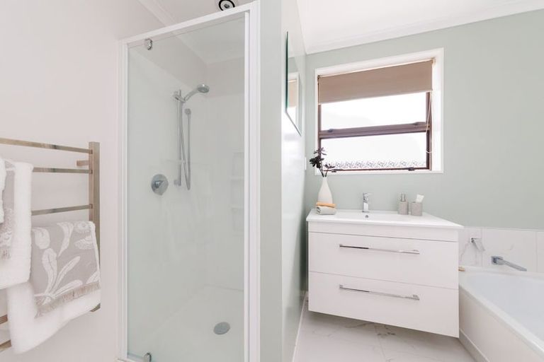 Photo of property in 9 Huhana Court, Hokowhitu, Palmerston North, 4410