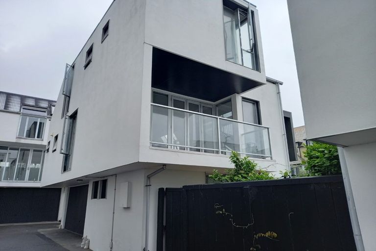 Photo of property in 44f Chester Street West, Christchurch Central, Christchurch, 8013
