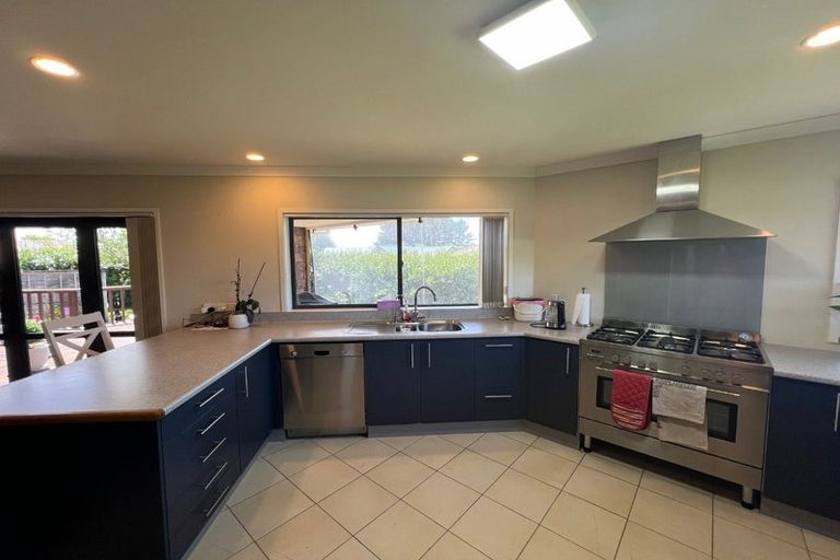 Photo of property in 19 Lough Bourne Drive, Pukekohe, 2120