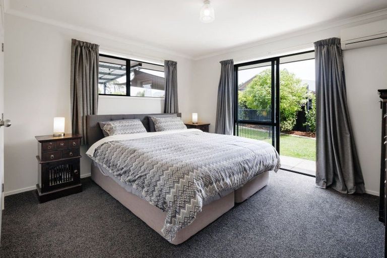 Photo of property in 6 Limousin Place, Grandview Heights, Hamilton, 3200