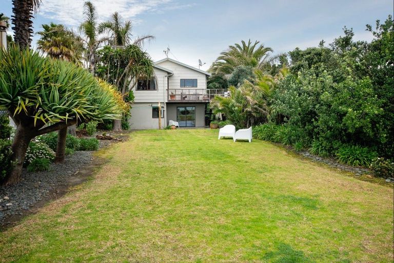 Photo of property in 279 Clifton Road, Te Awanga, 4102