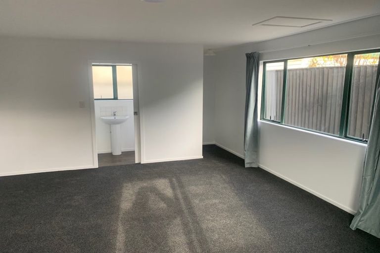 Photo of property in 10 Coopers Road, Dallington, Christchurch, 8061