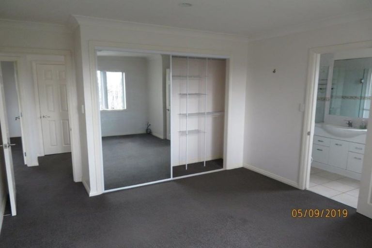 Photo of property in 3a Trelawn Place, Cockle Bay, Auckland, 2014