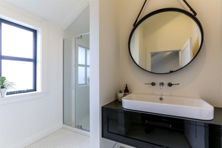 Photo of property in 20 Chilman Street, Strandon, New Plymouth, 4312