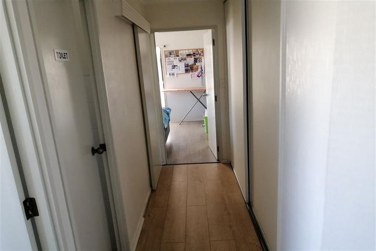 Photo of property in 42 Riverton Drive, Randwick Park, Auckland, 2105