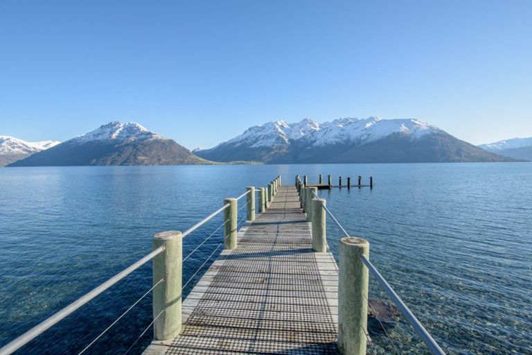 Photo of property in 2 Tasman Terrace, Drift Bay, Queenstown, 9371