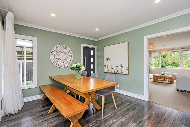 Photo of property in 27 Hammond Road, Taradale, Napier, 4112