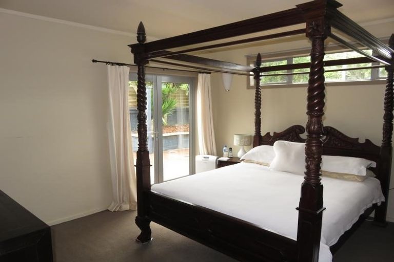 Photo of property in 241 Middleton Road, Glenside, Wellington, 6037