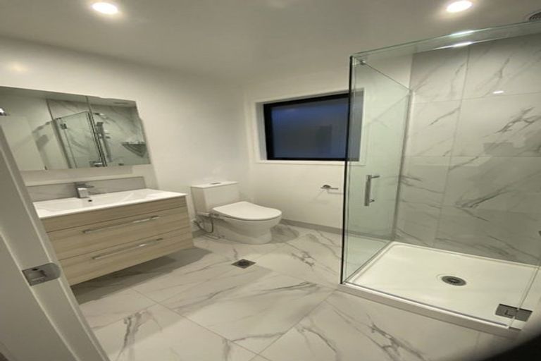 Photo of property in 6/7 Milne Crescent, Taita, Lower Hutt, 5011