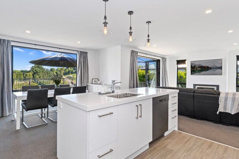 Photo of property in 56 Puhirake Crescent, Pyes Pa, Tauranga, 3112