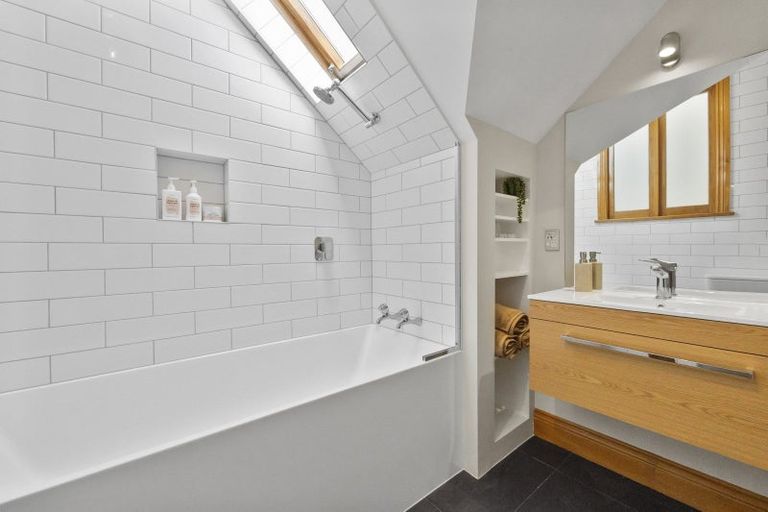 Photo of property in 29 Granville Terrace, Belleknowes, Dunedin, 9011