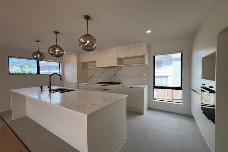 Photo of property in 6 Firth Road, Torbay, Auckland, 0630